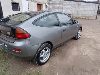 Mazda 323 foto 2