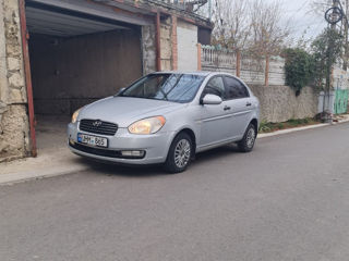 Hyundai Accent foto 2