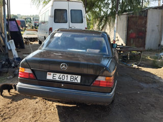 Mercedes Series (W124) foto 2