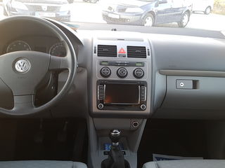 Volkswagen Touran foto 6