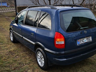 Opel Zafira foto 7