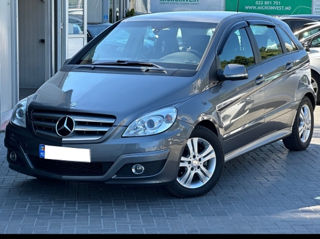 Mercedes B-Class foto 3