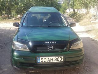 Opel Astra foto 1