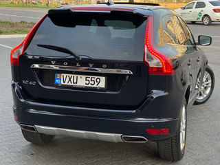 Volvo XC60 foto 2