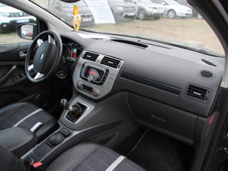 Ford Kuga foto 8