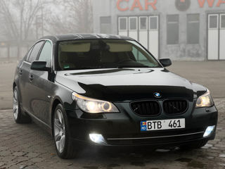 BMW 5 Series foto 4