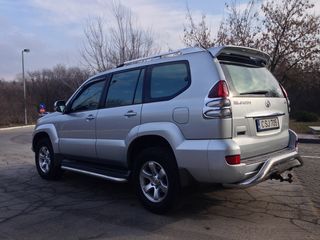 Toyota Land Cruiser Prado foto 3