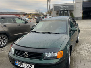 Volkswagen Passat foto 2