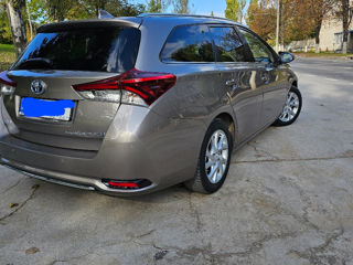 Toyota Auris foto 4