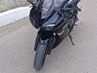 Kawasaki ZX 6-R foto 3