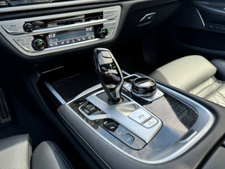 BMW 7 Series foto 13