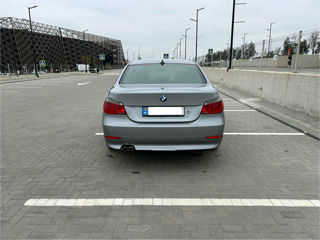 BMW 5 Series foto 4