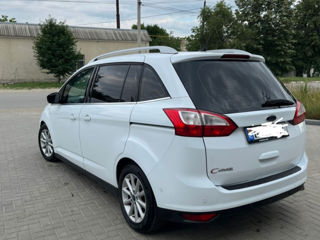 Ford Grand C-MAX фото 2