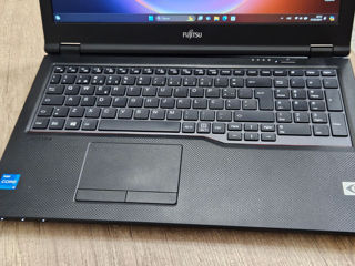 Fujitsu Lifebook (i7 11Gen, Ram 16Gb, SSD NVME 512Gb, Intel Irys Xe) foto 8