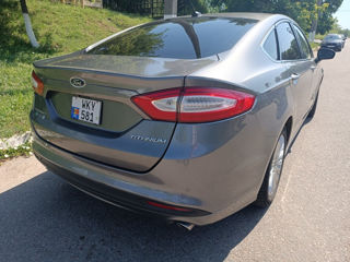 Ford Fusion foto 4