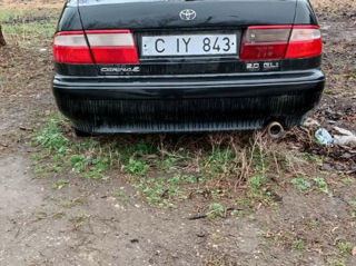 Toyota Carina foto 2