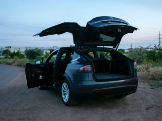 Tesla Model X foto 4