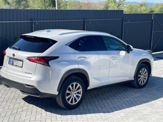 Lexus NX Series foto 2