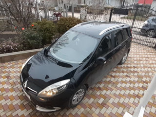 Renault Grand Scenic foto 2