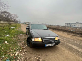 Mercedes C-Class foto 6