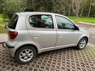 Toyota Yaris foto 1