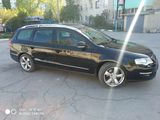 Volkswagen Passat foto 1