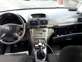 Toyota Avensis foto 7