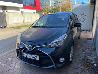 Toyota Yaris foto 2