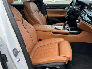 BMW 7 Series foto 14