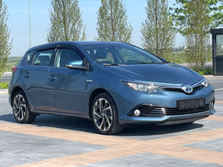 Toyota Auris foto 1