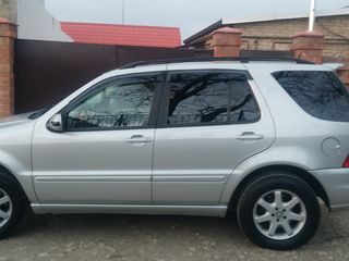 Mercedes ML Class foto 1