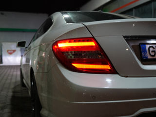 Mercedes C-Class foto 6