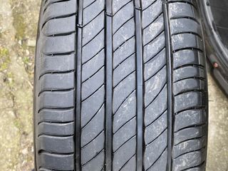 225/65 R17 Michelin