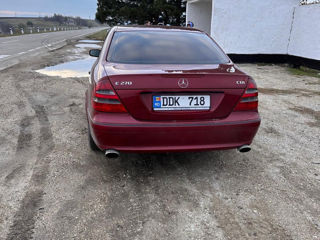 Mercedes E-Class foto 2