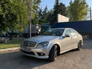 Запчасти на Mercedes W204 foto 2