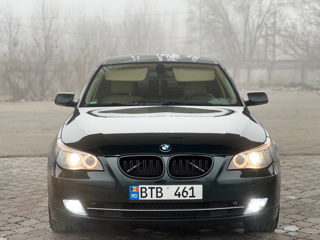 BMW 5 Series foto 3