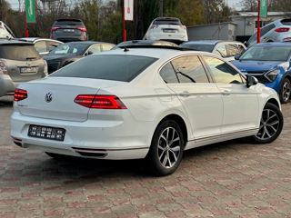 Volkswagen Passat foto 4