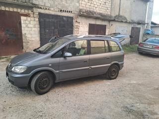 Opel Zafira foto 6