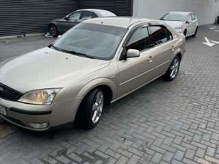 Ford Mondeo foto 8