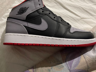 Air Jordan 1 mid