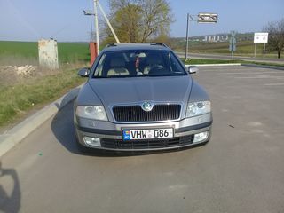 Skoda Octavia foto 1