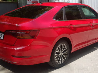 Volkswagen Jetta foto 4