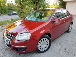 Volkswagen Jetta foto 4