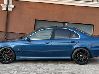 BMW 5 Series foto 6