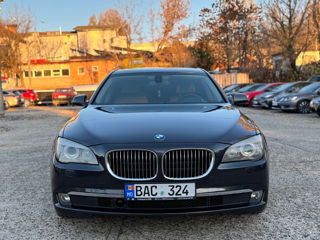 BMW 7 Series foto 3