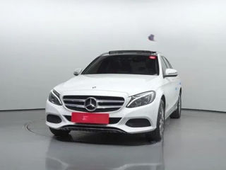 Mercedes C-Class foto 1