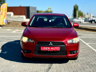 Mitsubishi Lancer foto 2