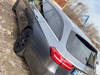 Mercedes E-Class foto 4