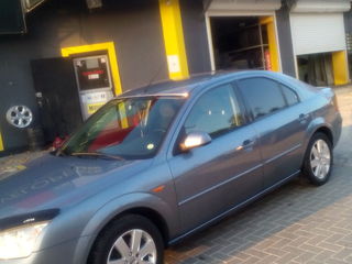 Ford Mondeo foto 2