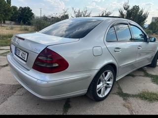 Mercedes E-Class foto 9